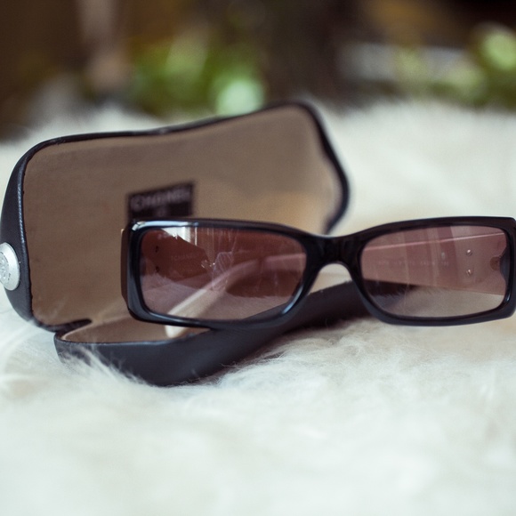 CHANEL Accessories - Chanel 5078 Sunglasses